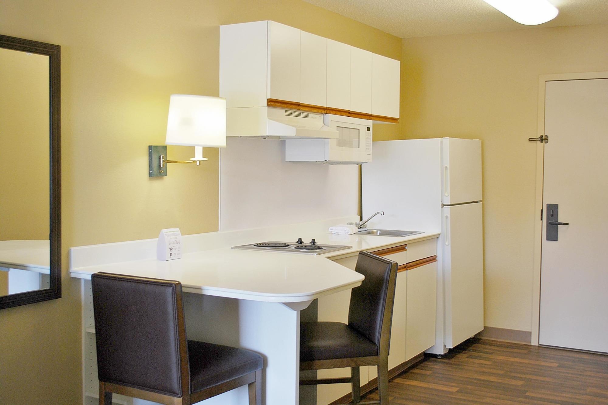 Extended Stay America Suites - St Louis - Westport - Central Maryland Heights Exterior photo