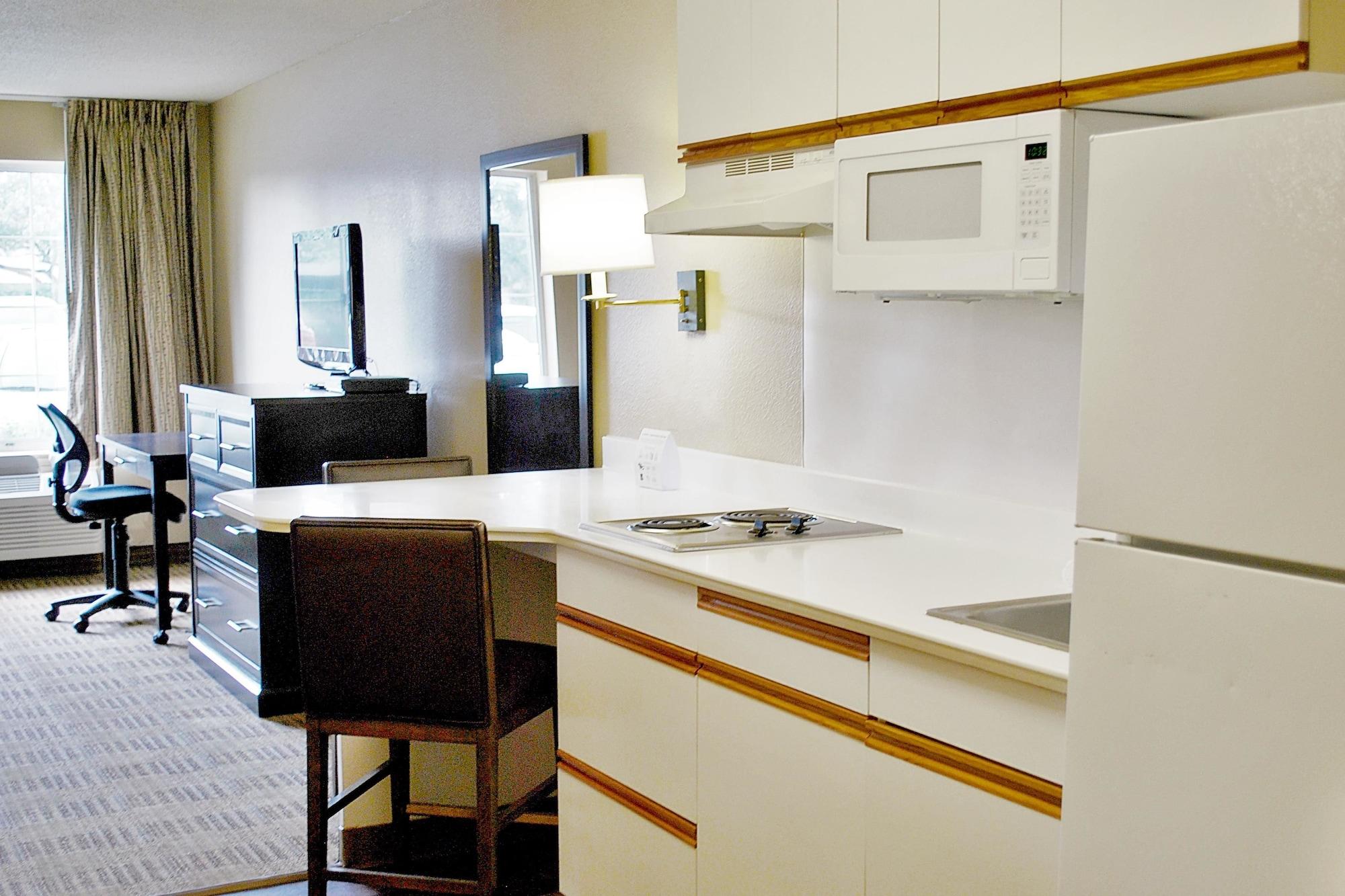Extended Stay America Suites - St Louis - Westport - Central Maryland Heights Exterior photo