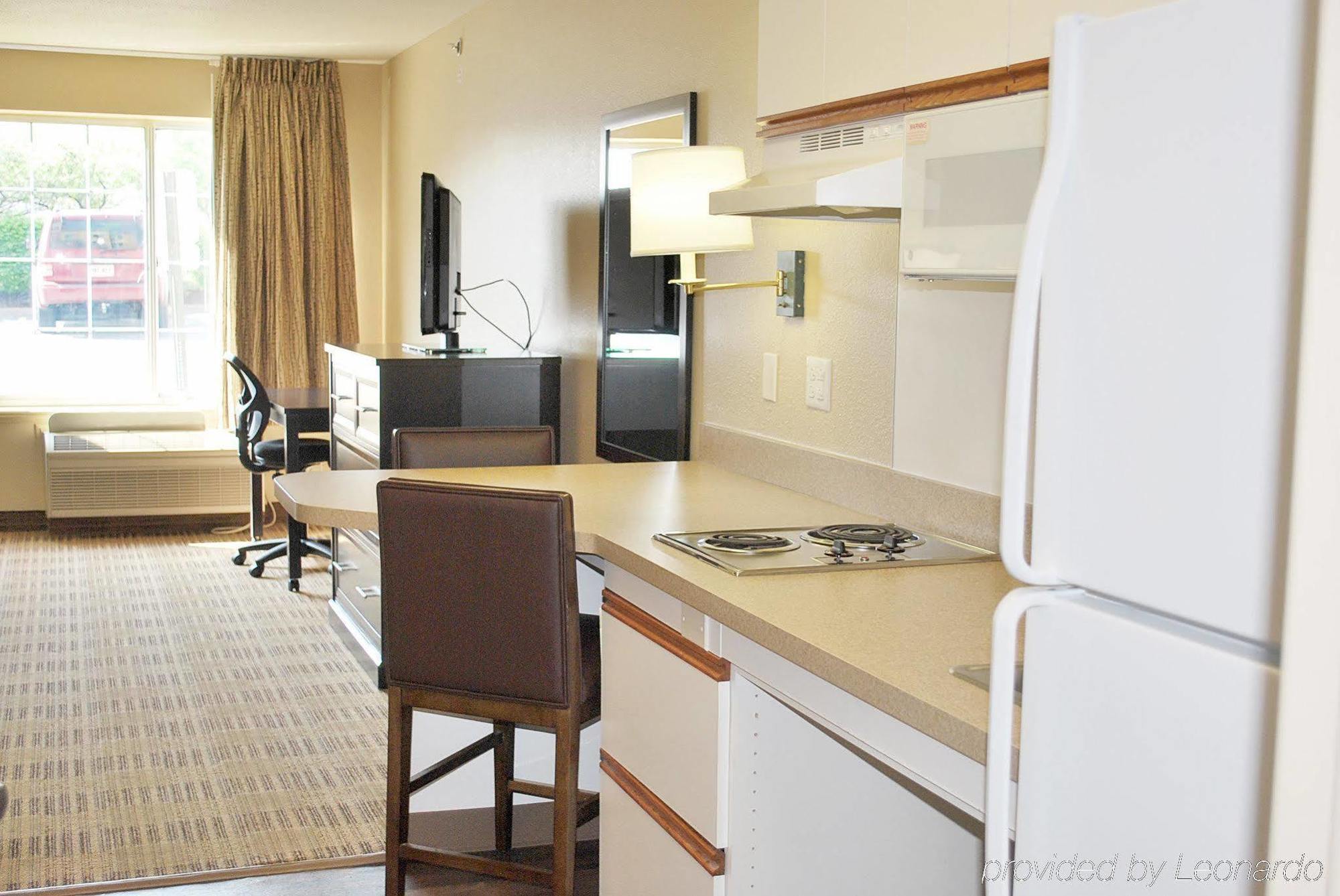 Extended Stay America Suites - St Louis - Westport - Central Maryland Heights Exterior photo
